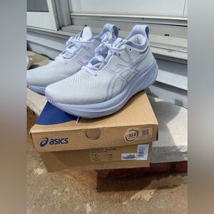 ASIC Gel Nimbus 26 Size 7.5